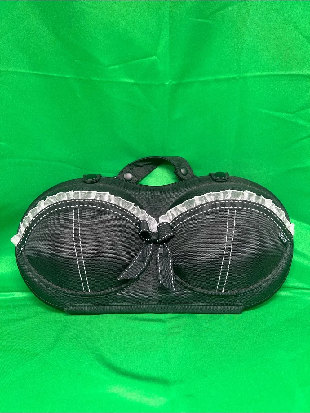 Black Bra Travel Case with Ruffle Trim - The Brag Company